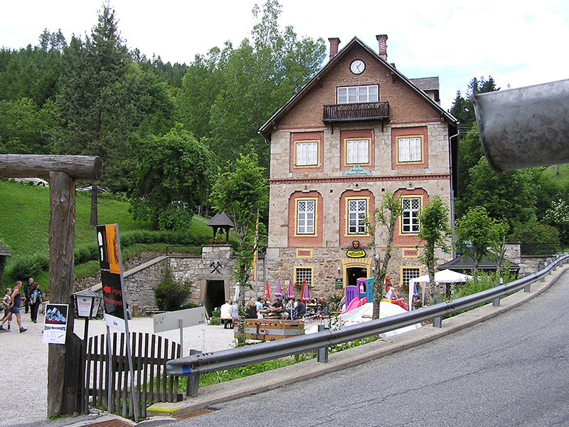 016-knappenberg-grubenhaus-02